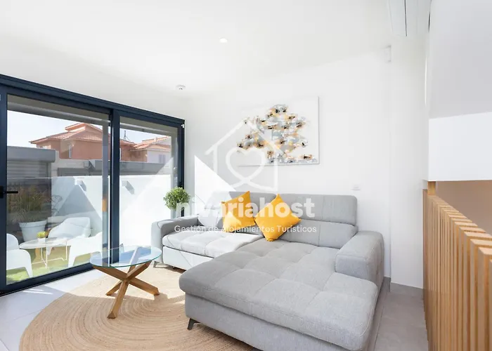 Prázdninový dům Sea Breeze El Medano, By Nivariahost *