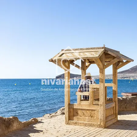 Sea Breeze El Medano, By Nivariahost