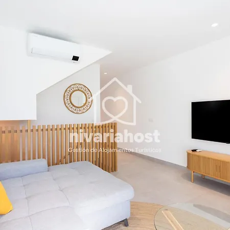 Сasa de vacaciones Sea Breeze El Médano, By Nivariahost